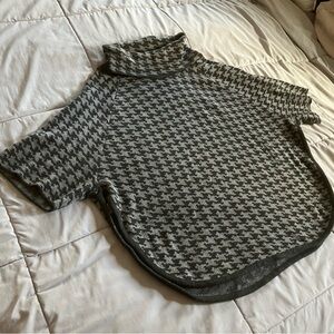 ♥️4/$20  LOFT Outlet Houndstooth Sweater Sz. M/LP
